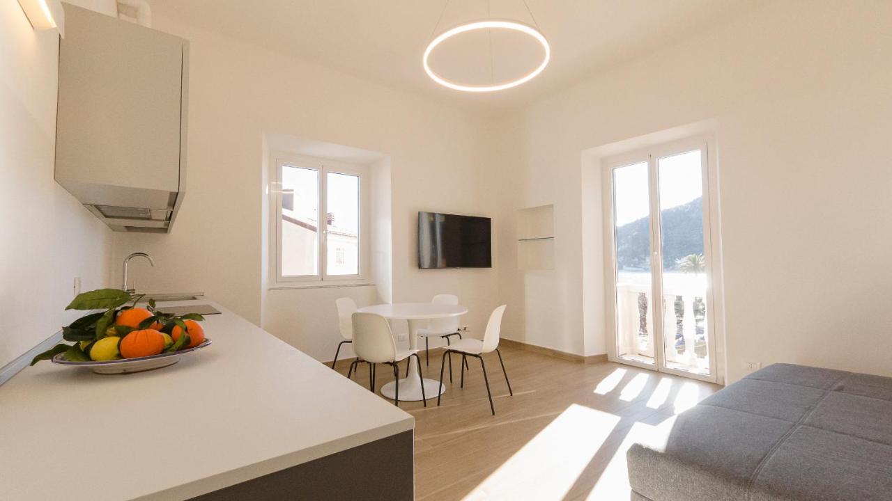 Noliday Riviera Sea View Luxury Apartment المظهر الخارجي الصورة